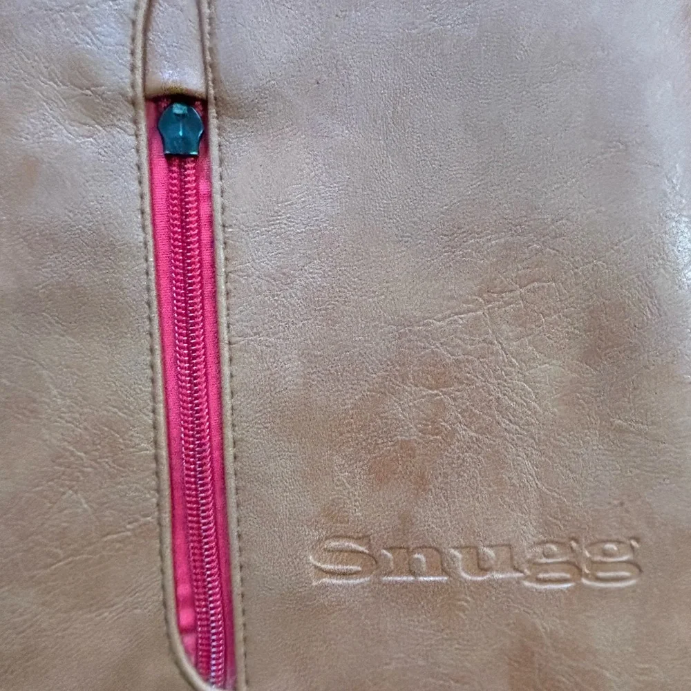 Snugg Laptop Case